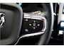 Volvo XC40 Volvo XC40 1.5 T5 Plug-in Hybrid 193kW/262pk DCT7 Ultimate Bright PANORAMADAK + HARMAN/KARDON + ADAPT.CRUISE + PILOT ASSIST + NAVI SENSUS + BLIS + LANE ASSIST + EL.STOELEN + STOEL-&STUURVERWARMING + 360 CAMERA + KEYLESS + PARKSENSOREN V&A + 19” LM-VELGEN!