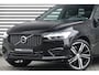 Volvo XC60 2.0 T8 Plug-in hybrid AWD R-Design | Pano | Luchtvering | Massage | ACC | Trekhaak | Ventilatie | H&K | Memory |