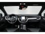 Volvo XC60 2.0 T8 Plug-in hybrid AWD R-Design | Pano | Luchtvering | Massage | ACC | Trekhaak | Ventilatie | H&K | Memory |