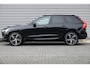 Volvo XC60 2.0 T8 Plug-in hybrid AWD R-Design | Pano | Luchtvering | Massage | ACC | Trekhaak | Ventilatie | H&K | Memory |