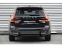 Volvo XC60 2.0 T8 Plug-in hybrid AWD R-Design | Pano | Luchtvering | Massage | ACC | Trekhaak | Ventilatie | H&K | Memory |