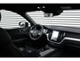 Volvo XC60 2.0 T8 Plug-in hybrid AWD R-Design | Pano | Luchtvering | Massage | ACC | Trekhaak | Ventilatie | H&K | Memory |