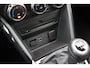 Mazda 2 1.5 Skyactiv-G Skylease+ - Camera - Stoelverwarming - Keyless - Navi - Blindspot - PDC - Rijklaar
