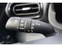 Toyota Yaris 1.5 HYBRID 115 DYNAMIC COMFORT-PACK BLIND-SPOT STOEL/STUURVERWARMING PARK-SENSOREN CAMERA NL-AUTO