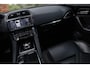 Jaguar F-Pace 2.0t AWD Premium Edition Aut. | Panorama | Alcantara Hemel | Meridian Sound | Jaguar Approved | Stoelverwarming |