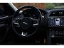 Jaguar F-Pace 2.0t AWD Premium Edition Aut. | Panorama | Alcantara Hemel | Meridian Sound | Jaguar Approved | Stoelverwarming |