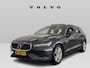 Volvo V60 2.0 B3 Momentum Business | Panoramadak | Trekhaak | Adaptieve Cruise control | Camera | Parkeersensoren voor en achter | Apple Carplay/Android auto |