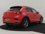 Volkswagen T-Roc 1.5 TSI Sport Business R 150pk DSG/AUTO | Dodehoekdetectie | Panorama dak | Camera achter | Elektri klep | Parkeersensoren v+a | R-Line exterieur  | Adaptief cruise control | 18"LMV