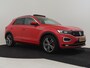 Volkswagen T-Roc 1.5 TSI Sport Business R 150pk DSG/AUTO | Dodehoekdetectie | Panorama dak | Camera achter | Elektri klep | Parkeersensoren v+a | R-Line exterieur  | Adaptief cruise control | 18"LMV