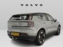 Volvo EX30 Single Motor Extended Range Plus 69 kWh | Half Leder | Trekhaak | Harman Kardon | Camera | Parkeersensoren voor en achter | BLIS | Adaptieve Cruise Control |