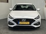 Hyundai i30 1.0 T-GDi MHEV COMFORT AUTOMAAT ACHTERUIT RIJ CAMERA APPLE CARPLAY NAVIGATIE LM 16 INCH CLIMA SCHAKELFLIPPERS  STUURBEDIENING, STOELVERWARMING ZEER MOOI !!