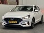 Hyundai i30 1.0 T-GDi MHEV COMFORT AUTOMAAT CRUISE CONTROL AIRCO ACHTERUITRIJCAMERA APPLE CARPLAY/ANDROID NAVIGATIE 16" LICHTMETALEN VELGEN ZEER MOOI !! 3010 DEK