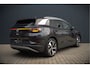 Volkswagen ID.4 First 77 kWh | Stoelverwarming | Stuurverwarming | Trekhaak | Warmtepomp | Adaptive Cruise Control | Navigatie | Apple Carplay | Keyless | Camera | Parkersensoren |