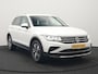 Volkswagen Tiguan 1.4 TSI eHybrid Elegance Plug In Hybrid 245pk Dealer O.H. PHEV | Trekhaak Af Fabriek | Adaptive Cruise | Head Up | Camera | Alcantara Comfortstoelen Verwarmd | Sfeerverlichting | IQ Light | Apple Carplay | Virtual | Blis | Navigatie | DAB |