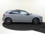 Mercedes-Benz A-klasse 250e Business Solution AMG-Line Plus / Panoramadak / Sfeerverlichting / 19inch / Night-Pakket /