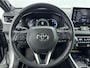 Toyota RAV4 2.5 Hybrid 2WD Bi-Tone | Trekhaak | Navigatie | 360 camera | Leder | Stoelverwarming | Dodehoek detectie | JBL | Digitale binnenspiegel | 19 inch