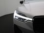 Volvo XC60 2.0 T8 Plug-in hybrid AWD Plus Dark | Panoramadak | Automaat | Apple Carplay / Android Auto | Stoel-stuurverwarming | Virtual Cockpit | Camera | Climate Control | Leder | Elektrisch Verstelbare Stoelen | Elektrische Achterklep | Lichtmetalen Velgen |