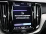 Volvo XC60 2.0 T8 Plug-in hybrid AWD Plus Dark | Panoramadak | Automaat | Apple Carplay / Android Auto | Stoel-stuurverwarming | Virtual Cockpit | Camera | Climate Control | Leder | Elektrisch Verstelbare Stoelen | Elektrische Achterklep | Lichtmetalen Velgen |