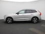 Volvo XC60 2.0 T8 Plug-in hybrid AWD Plus Dark | Panoramadak | Automaat | Apple Carplay / Android Auto | Stoel-stuurverwarming | Virtual Cockpit | Camera | Climate Control | Leder | Elektrisch Verstelbare Stoelen | Elektrische Achterklep | Lichtmetalen Velgen |