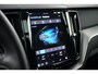 Volvo XC60 2.0 T6 Plug-in hybrid AWD Plus Black Edition | Achteruitrijcamera | Apple Carplay/Android Auto|telefoonintegratie premium | Audio installatie