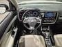 Mitsubishi Outlander 2.0 PHEV Instyle Volleder | Open dak | Xenon | Parelmoer | Trekhaak