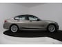 BMW 3-Serie 320i High Executive Edition Automaat (PANORAMADAK, CAMERA, STOELVERWARMING, SPORTSTOELEN, DEALER ONDERHOUDEN, LEDER)