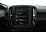 Volvo XC40 1.5 T3 Momentum (NAVIGATIE, ELEKT. WEGKLAPBARE TREKHAAK, STOELVERWARMING, CAMERA)