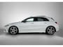 Mercedes-Benz A-klasse 180 AMG line | Night Pakket | Panorama Schuif-Kanteldak | Sfeerverlichting. | Ledkoplampen. Inclusief 24 maanden MB Certified garantie voor Europa.