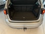 Volkswagen Golf Sportsvan 1.5 TSI ACT Comfortline Airco - Cruise control - Navigatiesysteem - Parkeersensoren voor en achter - Trekhaak - Voorstoelen verwarmd - Licht metalen velgen 16 inch - Radio - Start/stop systeem - Stuur leder - Stuur