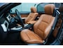 BMW 3-Serie Cabrio 325i 218 pk High Executive M-Sportpakket / NL-Auto/ Leder/ Sport-Stoelen/ Stoel.Verw/ Climate/ Cruise-Controle/ Sport-Uitlaat/ 19'' LMV