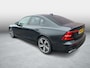 Volvo S60 T4 R-Design | Navigatie | Stoelverwarming | Keyless | Park Assist | LED | Camera | Zitverlenging | Dodehoekdetectie | Getint Glas | Lederen Bekleding | DAB | 19" LM