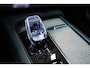 Volvo XC90 T8 AWD Ultra Dark | Verwarmde, Geventileerde en Masserende Voorstoelen | Luchtvering | Panoramisch Schuif-/Kanteldak | Semi-Elektrische Trekhaak | 360º Camera | Gelamineerd en Getint Glas Achter| Bowers & Wilkins |