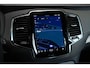Volvo XC90 T8 AWD Ultra Dark | Verwarmde, Geventileerde en Masserende Voorstoelen | Luchtvering | Panoramisch Schuif-/Kanteldak | Semi-Elektrische Trekhaak | 360º Camera | Gelamineerd en Getint Glas Achter| Bowers & Wilkins |