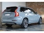 Volvo XC90 T8 AWD Ultra Dark | Verwarmde, Geventileerde en Masserende Voorstoelen | Luchtvering | Panoramisch Schuif-/Kanteldak | Semi-Elektrische Trekhaak | 360º Camera | Gelamineerd en Getint Glas Achter| Bowers & Wilkins |