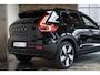 Volvo EX40 Single Motor Extended Range Ultra Black Ed. 82 kWh | 20'' Lichtmetalen velgen | Panoramadak | Verwarmbare voorstoelen&stuurwiel | Premium audio by Harman Kardon | Adaptive cruise control | 360° Parkeercamera | Elektrisch bedienbare voorstoelen | Warmtepomp