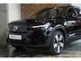 Volvo EX40 Single Motor Extended Range Ultra Black Ed. 82 kWh | 20'' Lichtmetalen velgen | Panoramadak | Verwarmbare voorstoelen&stuurwiel | Premium audio by Harman Kardon | Adaptive cruise control | 360° Parkeercamera | Elektrisch bedienbare voorstoelen | Warmtepomp