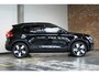 Volvo EX40 Single Motor Extended Range Ultra Black Ed. 82 kWh | 360° Parkeercamera | Parkeersensoren voor + achter | Stoelverwarming | Panoramadak | Google Infotainment | Harman Kardon Premium Audio | Electrische bedienbare voorstoelen