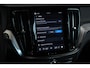 Volvo V60 B4 Essential Edition | Stoelverwarming | Stuurwielverwarming | Parkeersensoren voor + achter | Parkeercamera | BLIS | Lederen Bekleding | Pilot Assist | Google Infotainment