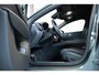 Volvo V60 B4 Essential Edition | Stoelverwarming | Stuurwielverwarming | Parkeersensoren voor + achter | Parkeercamera | BLIS | Lederen Bekleding | Pilot Assist | Google Infotainment