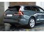 Volvo V60 B4 Essential Edition | Stoelverwarming | Stuurwielverwarming | Parkeersensoren voor + achter | Parkeercamera | BLIS | Lederen Bekleding | Pilot Assist | Google Infotainment