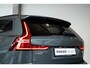 Volvo V60 B4 Essential Edition | Semi Elektrische wegklapbare Trekhaak | Stoelverwarming | Stuurwielverwarming | Parkeersensoren voor + achter | Parkeercamera | BLIS | Lederen Bekleding | Pilot Assist | Google Infotainment