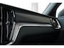 Volvo V60 B4 Essential Edition | Semi Elektrische wegklapbare Trekhaak | Stoelverwarming | Stuurwielverwarming | Parkeersensoren voor + achter | Parkeercamera | BLIS | Lederen Bekleding | Pilot Assist | Google Infotainment