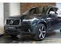 Volvo XC90 T8 Twin Engine AWD R-Design | Dealeronderhouden | Head-Up Display | BLIS | Adaptive Cruise Control | Keyles Entree | Parkeersensoren voor + achter | Parkeercamera | Stoelverwarming | High Performance Audio |
