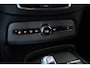 Volvo XC90 T8 Twin Engine AWD R-Design | Dealeronderhouden | Head-Up Display | BLIS | Adaptive Cruise Control | Keyles Entree | Parkeersensoren voor + achter | Parkeercamera | Stoelverwarming | High Performance Audio |