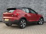 Volvo XC40 Plug-in Hybrid T5 R-Design | Panoramadak | 20" velgen | Stoel- en stuurverwarming | 360 camera | Voorruitverwarming | Elektrische stoelverstelling | Navigatie | Cruise control | Parkeersensoren voor + achter | Apple Carplay / Android Auto | Draadloze telefoonlader |