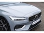 Volvo V60 T6 Plug-in hybrid AWD Essential Edition | Volvo guard | Keyless | Verstelbare lendensteunen | 18 inch lichtmetalen velgen |