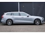 Volvo V60 T6 Plug-in hybrid AWD Essential Edition | Volvo guard | Keyless | Verstelbare lendensteunen | 18 inch lichtmetalen velgen |