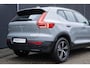 Volvo XC40 B4 Plus Dark | Verwarmde Voorstoelen en Stuurwiel | Semi- Elektrische Trekhaak | Verwarmbare Voorruit | Achteruitrijcamera | Harman Kardon Premium Audio | Keyless Entry en Start