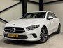 Mercedes-Benz A-klasse 250 e Business | SOH 96% | leder | sfeer verlichting | navi |