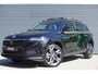 Skoda Karoq 1.5 TSI 150pk DSG ACT Sportline Business | LMV 19'' | Glazen Panorama-dak | Trekhaak Uitklapbaar